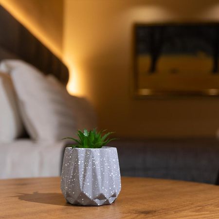 4R Colombo Hotel Τίρανα Εξωτερικό φωτογραφία