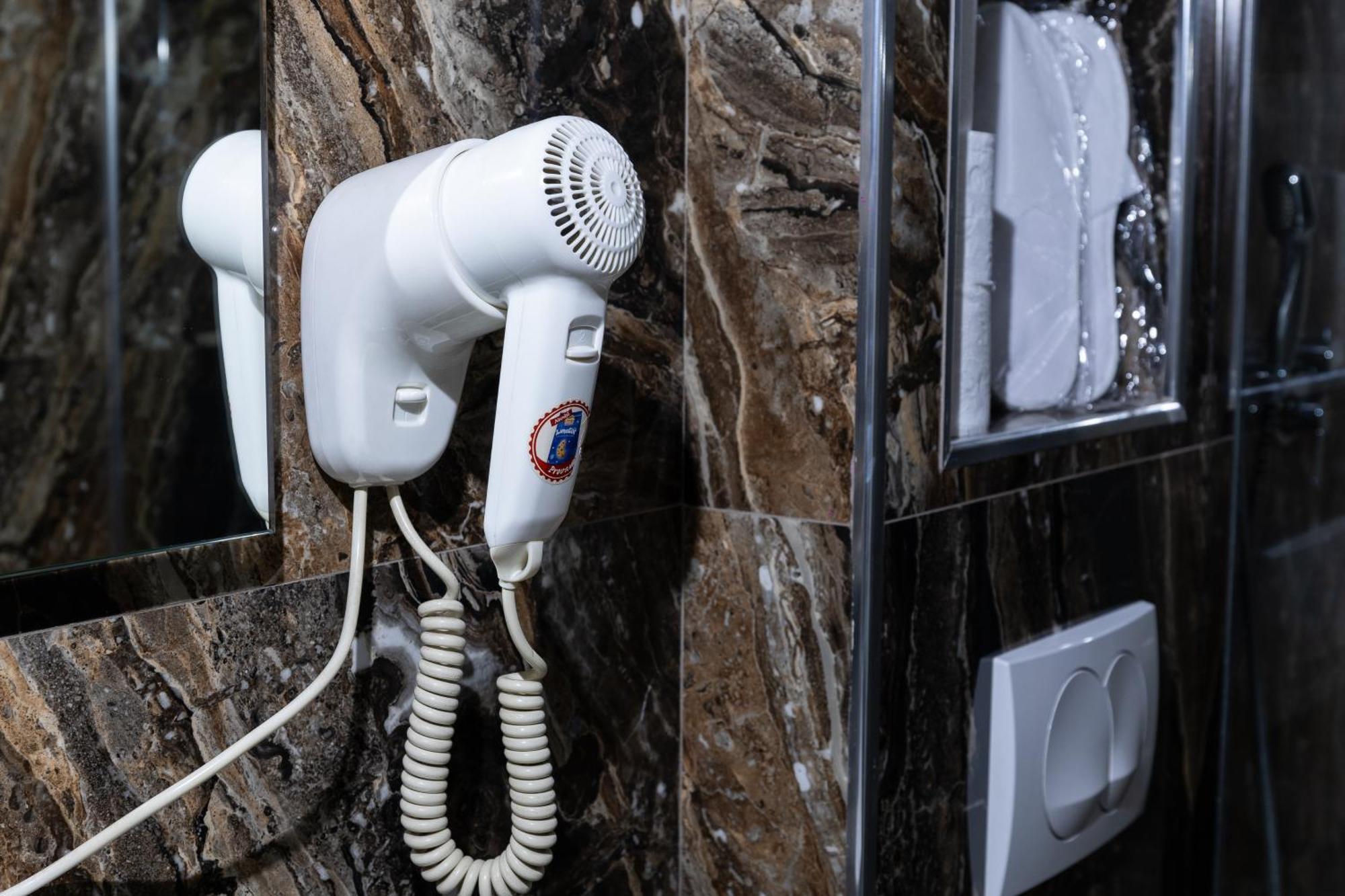 4R Colombo Hotel Τίρανα Εξωτερικό φωτογραφία