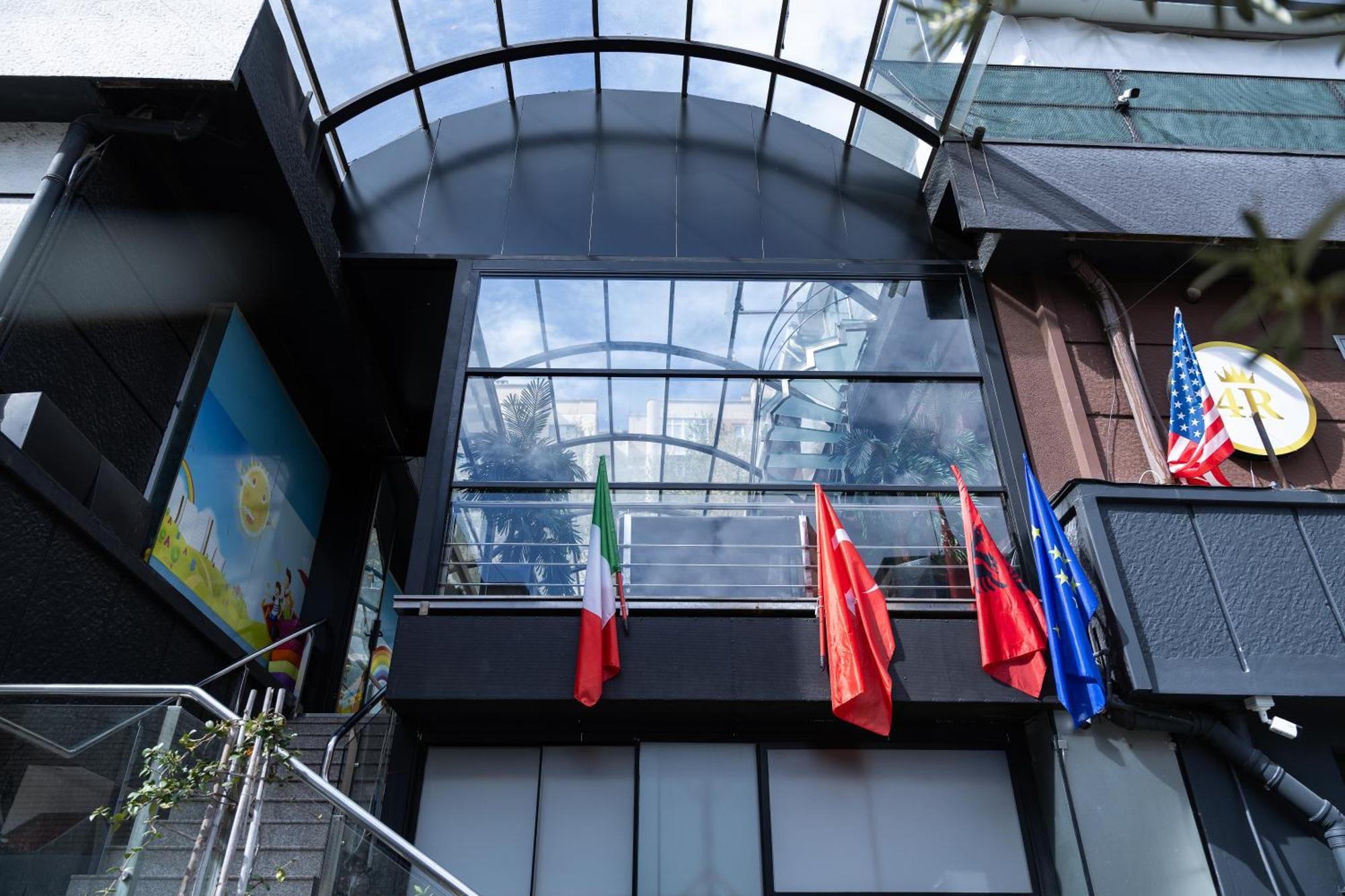 4R Colombo Hotel Τίρανα Εξωτερικό φωτογραφία