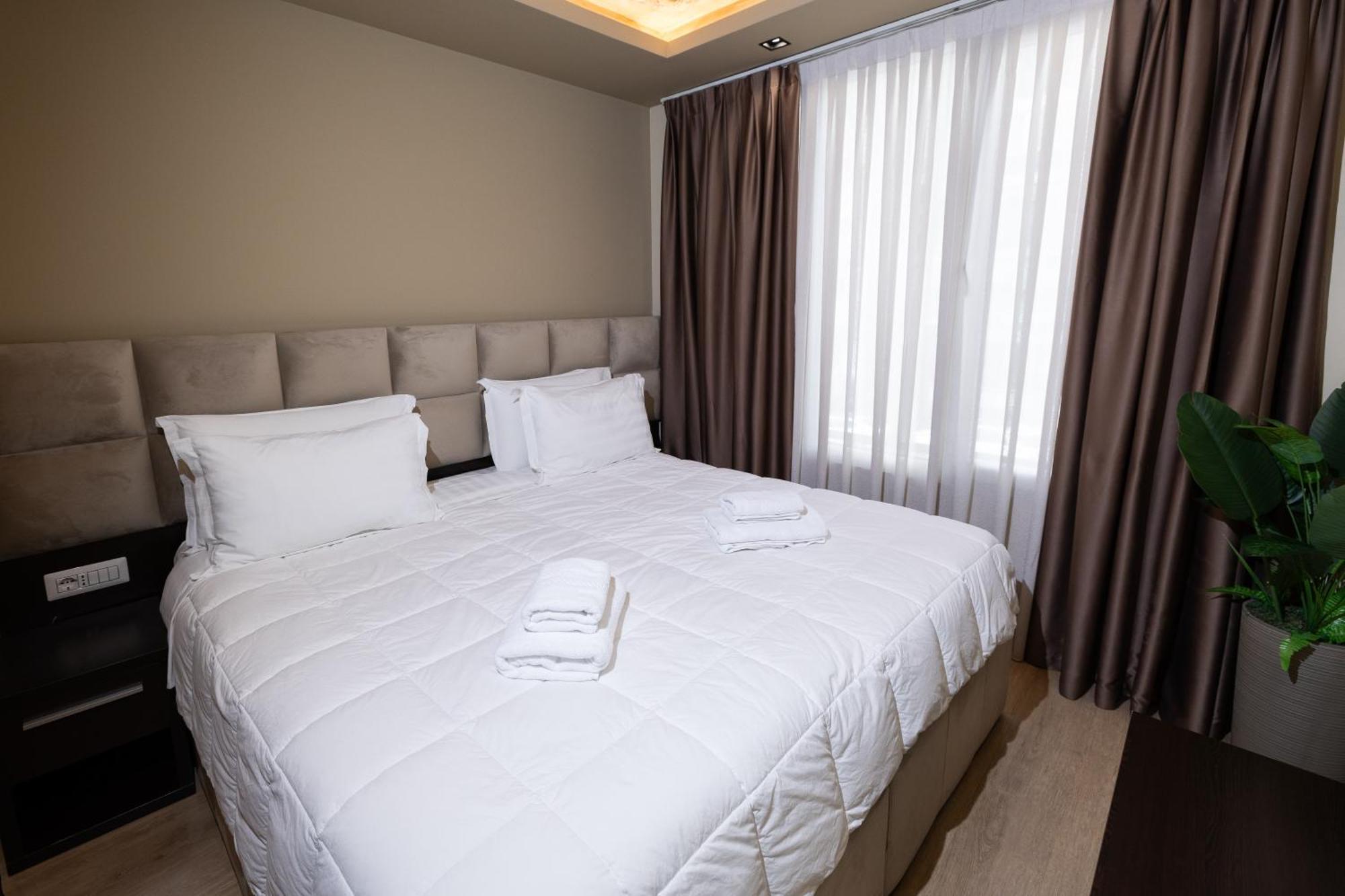 4R Colombo Hotel Τίρανα Εξωτερικό φωτογραφία