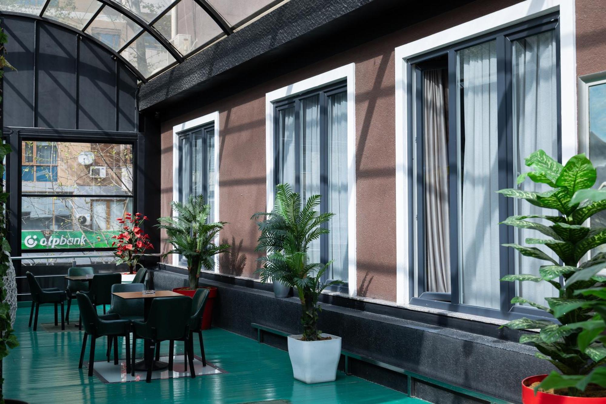 4R Colombo Hotel Τίρανα Εξωτερικό φωτογραφία