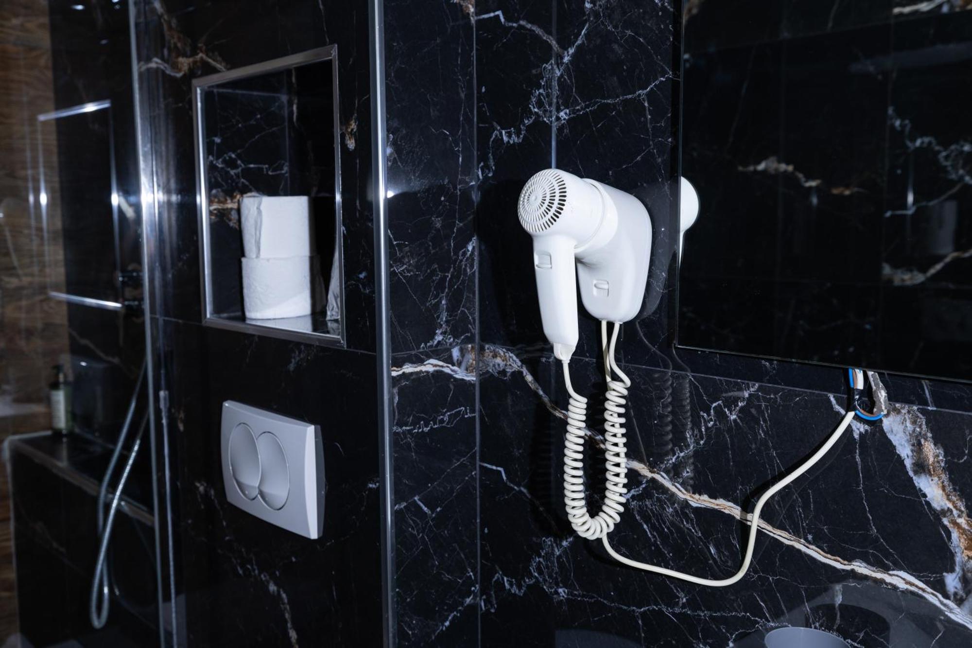4R Colombo Hotel Τίρανα Εξωτερικό φωτογραφία