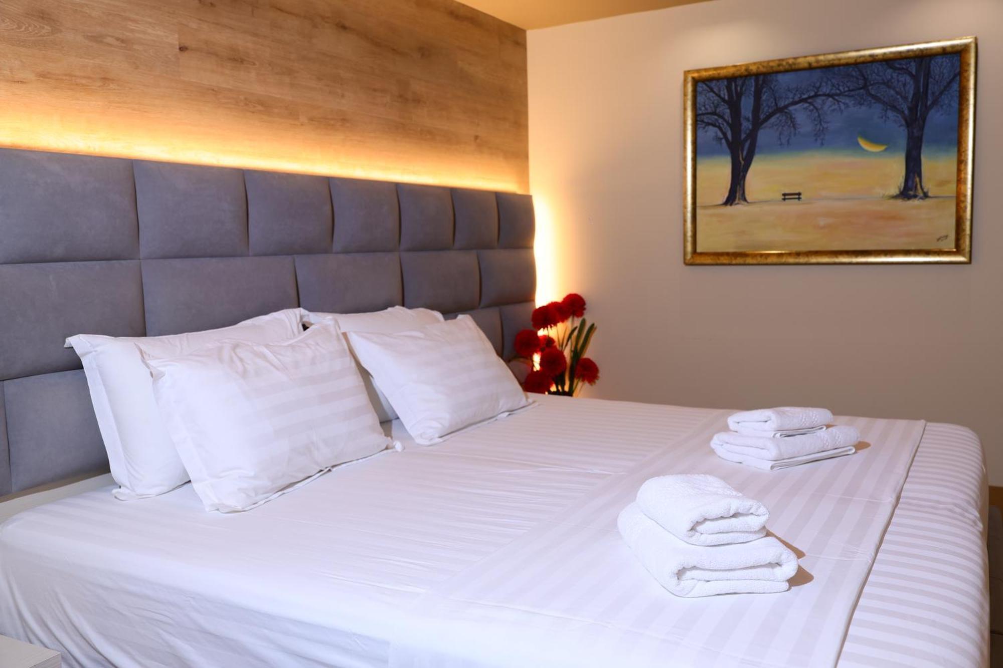 4R Colombo Hotel Τίρανα Εξωτερικό φωτογραφία