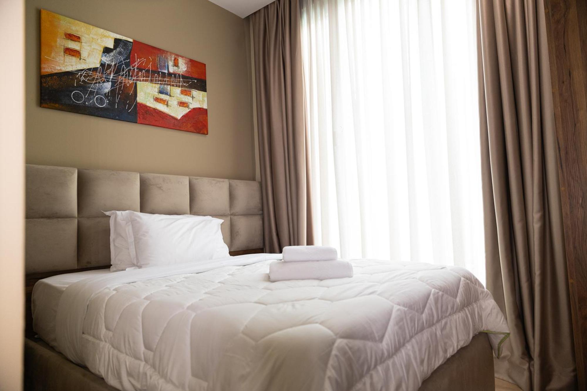 4R Colombo Hotel Τίρανα Εξωτερικό φωτογραφία