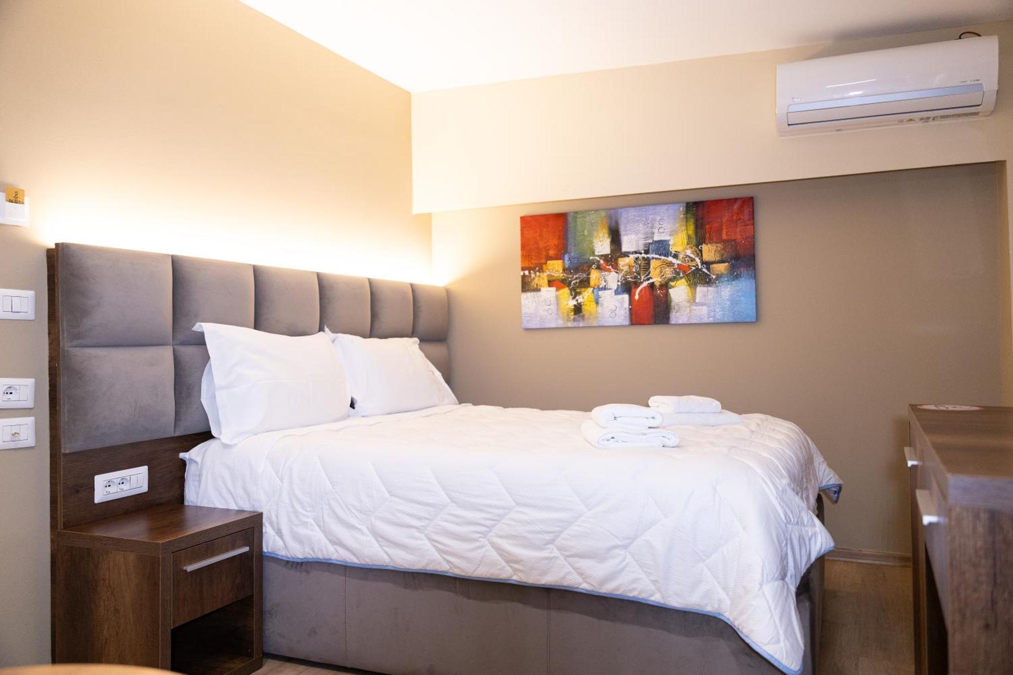 4R Colombo Hotel Τίρανα Εξωτερικό φωτογραφία