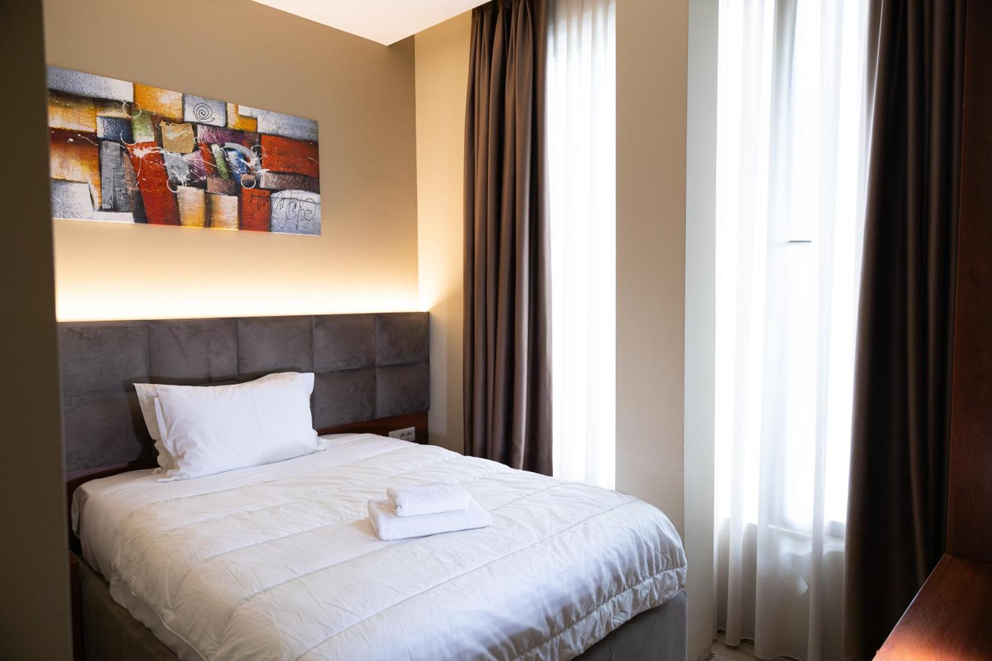 4R Colombo Hotel Τίρανα Εξωτερικό φωτογραφία