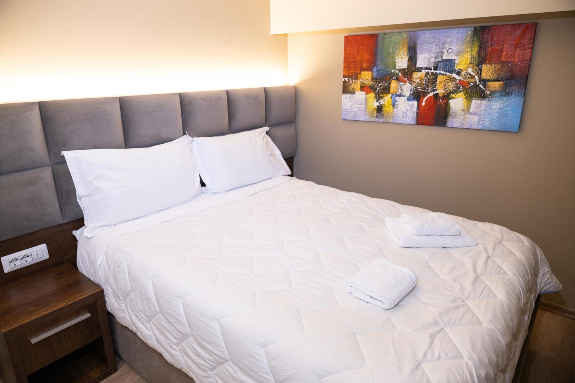 4R Colombo Hotel Τίρανα Εξωτερικό φωτογραφία