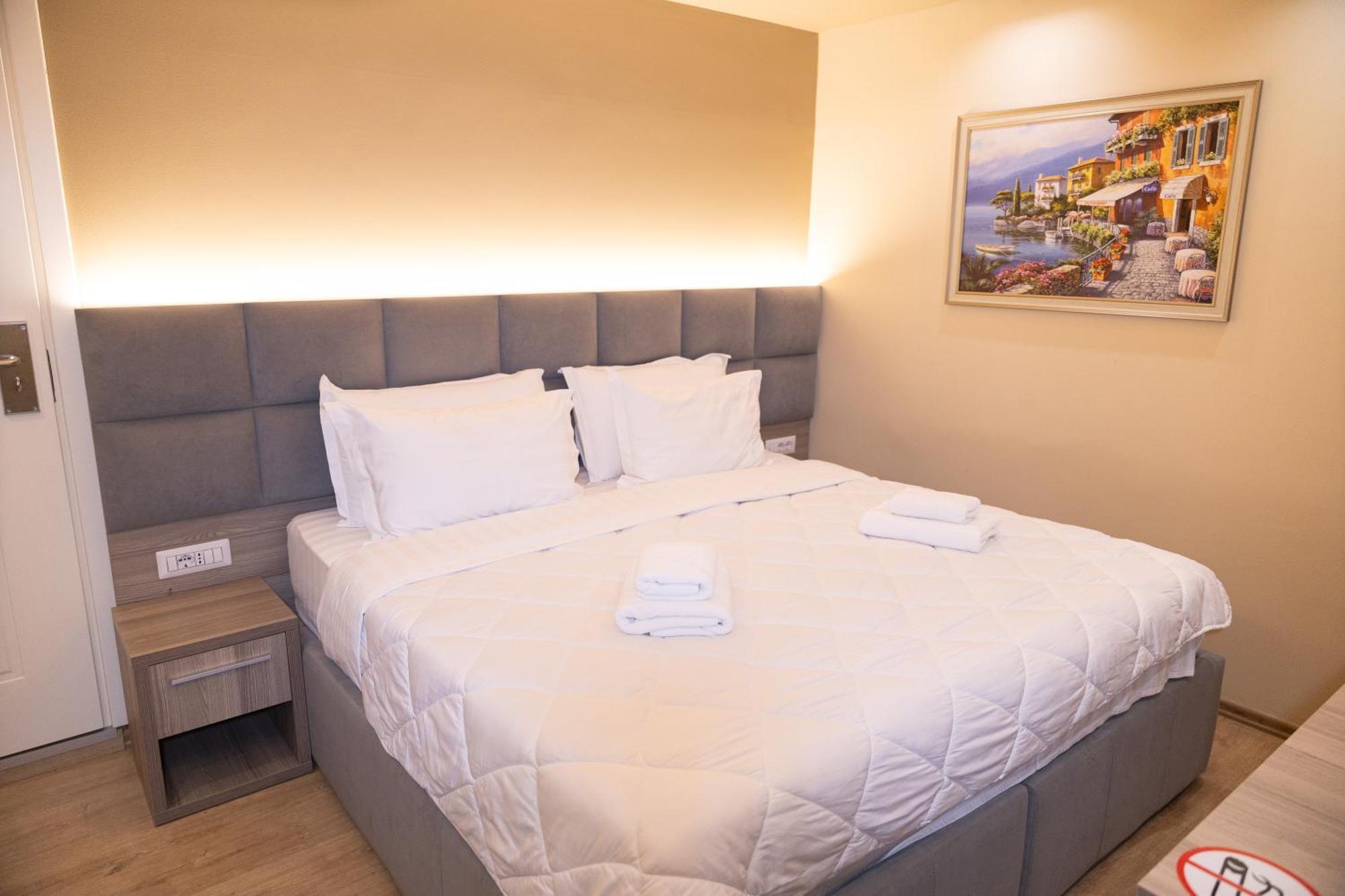 4R Colombo Hotel Τίρανα Εξωτερικό φωτογραφία